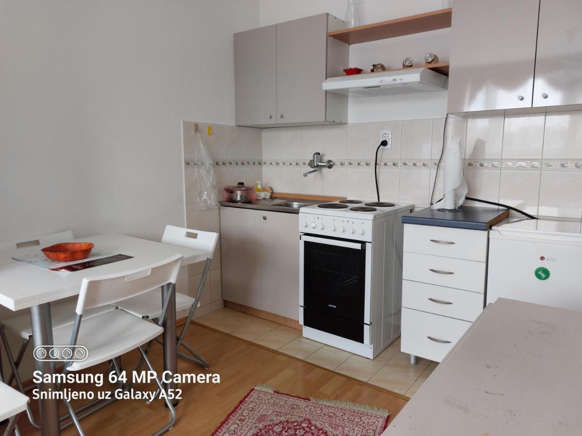 Apartment Daca Stan Belgrade Exterior photo