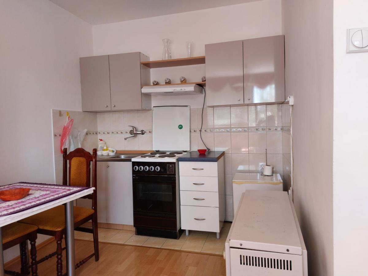 Apartment Daca Stan Belgrade Exterior photo