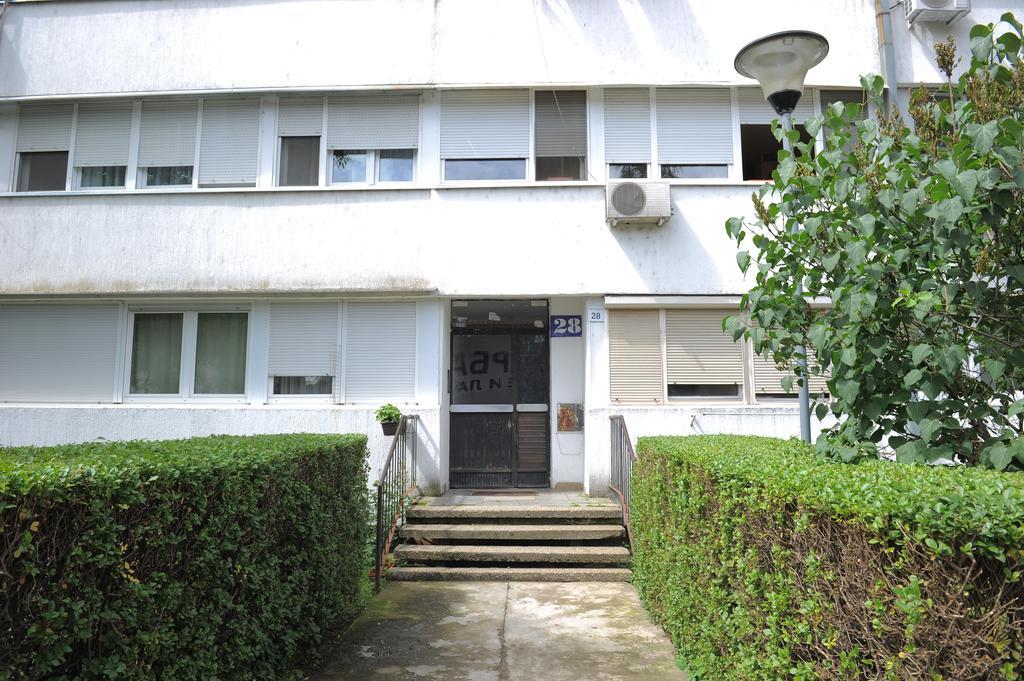 Apartment Daca Stan Belgrade Exterior photo